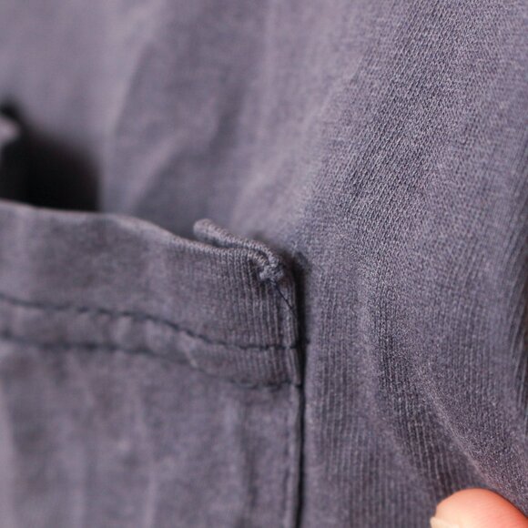 Russell Athletic Shirt Mens Large Purple w/ Pocket - Picture 5 of 7